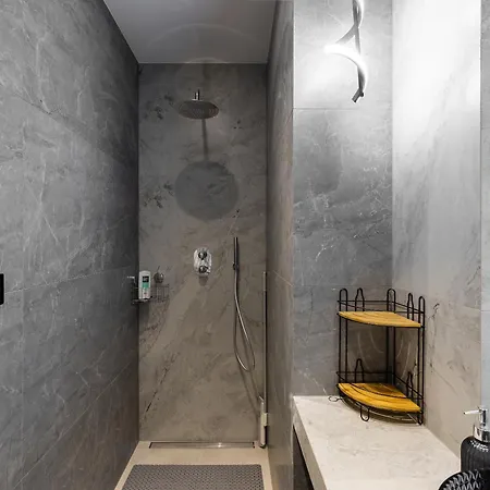 Old Town Urban Loft - With Parking * Bratislava
