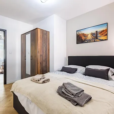 Old Town Urban Loft - With Parking Appartement Bratislava