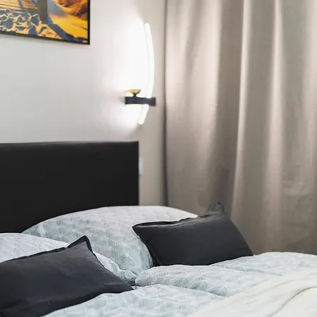 Old Town Urban Loft - With Parking Lejlighed