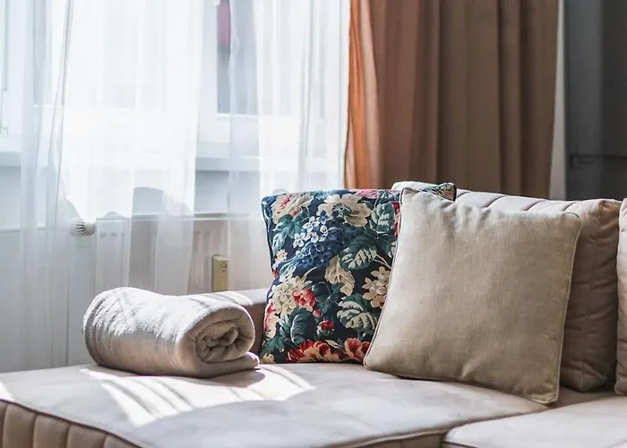 Old Town Urban Loft - With Parking شقة براتسيلافا