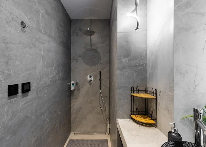 Old Town Urban Loft - With Parking * براتسيلافا