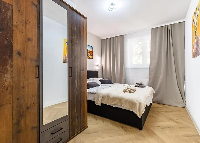 Old Town Urban Loft - With Parking شقة براتسيلافا