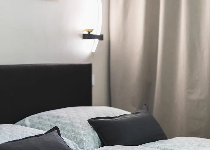 Old Town Urban Loft - With Parking Apartmán