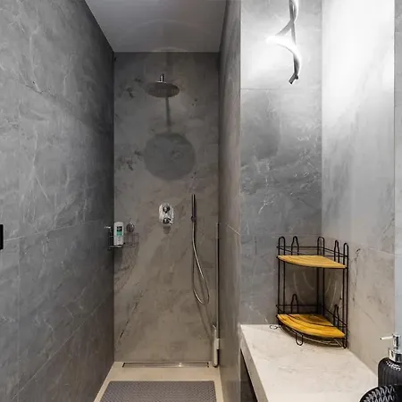 Old Town Urban Loft - With Parking Apartamento Bratislava